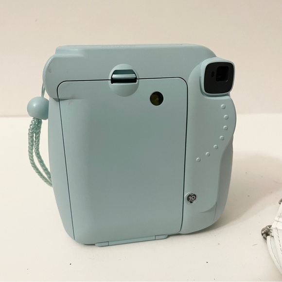 Fujifilm Instax Mini 8 Camera and Case - Picture 7 of 16